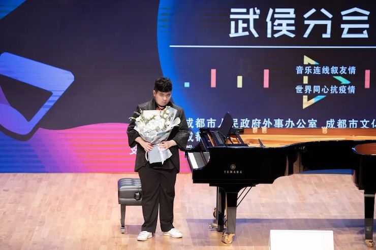 活动报道 | “科技助力，跨越时空”，小鹿纯子携手刘明康共享中日音乐盛宴